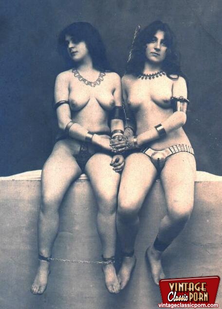 Several Ladies From The 1920s Showing Their Natural Body