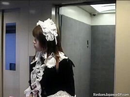 Asian maid pleasured in hotel room