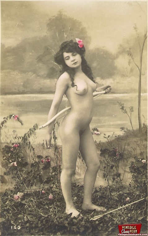 Several Vintage Girlies Showing Their Hairy Tight Beavers